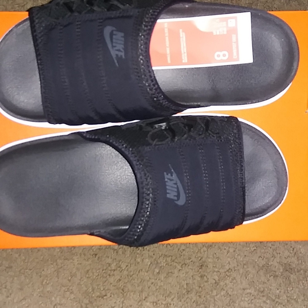 WMNS Nike Slides